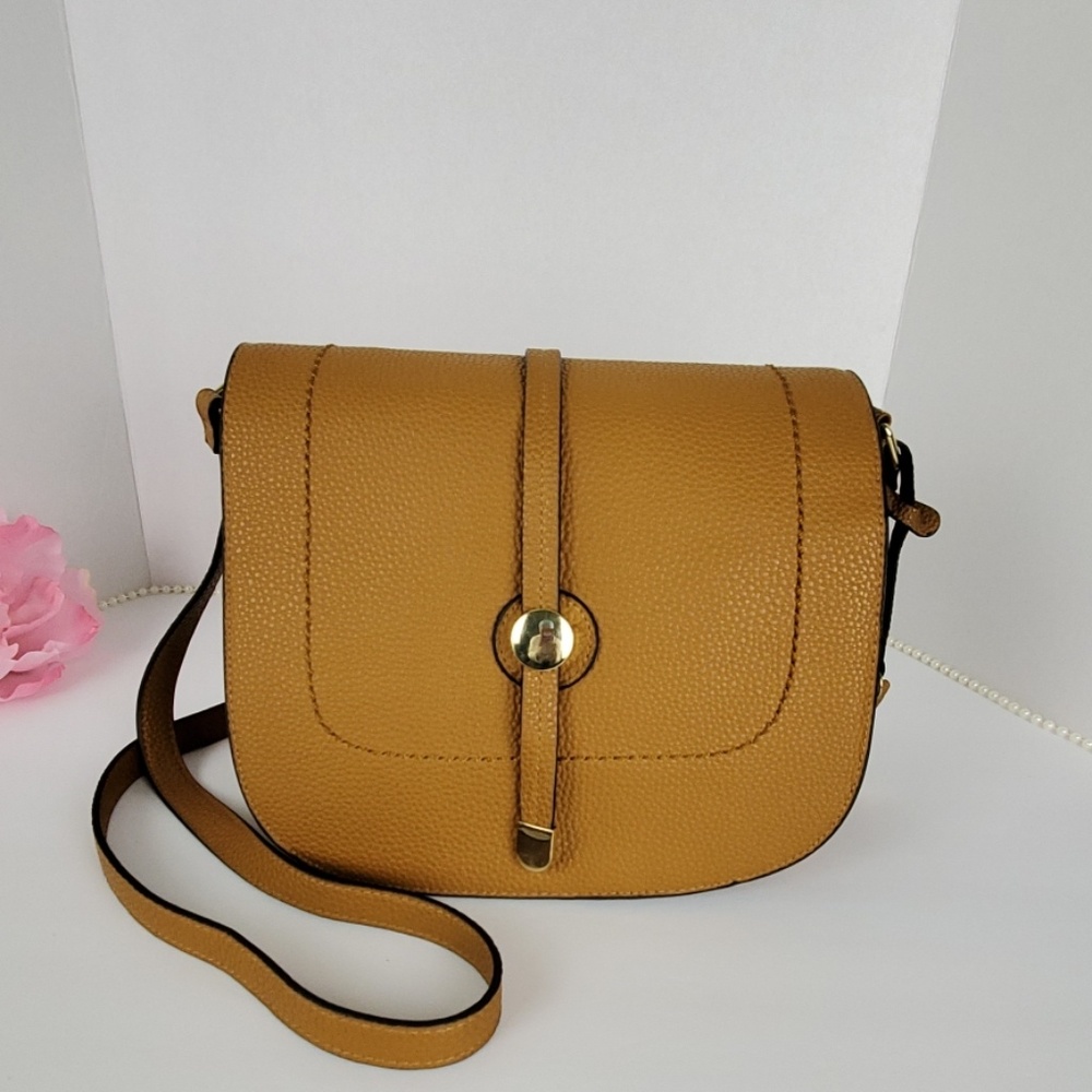 Kenneth Cole Reaction Cross Body Purse